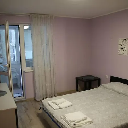Cosy Apartment, Suitable For Families And Friends *